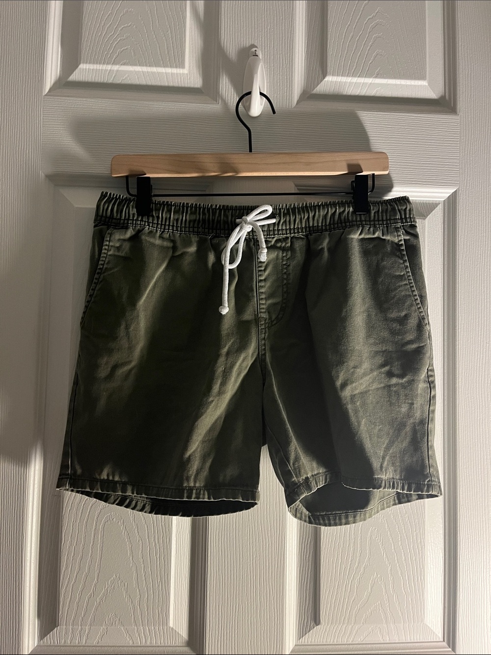 21Men  Small Casual Drawstring Shorts in Olive Green